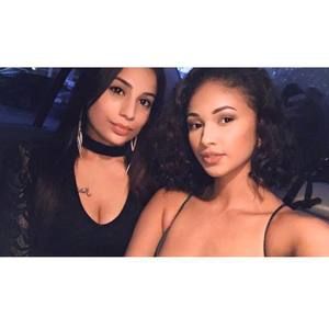 Meet your Posher, Cassandra